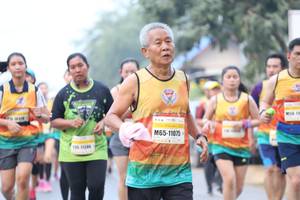 BIB: 11075, 135, 113
                            <button type="button" onclick="openModal(9500584)" class="btn btn-primary btn-sm float-right btn-popup" data-toggle="modal" data-target=".modal-high-quality">
                        <i class="fas fa-shopping-cart"></i> Add to Cart
                    </button>
                                            <button type="button" onclick="isThisMe(9500584, true)" class="btn btn-success btn-sm float-right btn-popup btn-isme hidden" data-toggle="tooltip" data-placement="bottom" title="นี่คือรูปของคุณใช่ไหม คลิกที่นี่เพื่อเอาเข้าอัลบั้ม">
                        <i class="fas fa-plus"></i> Add to album
                    </button>
                    <button type="button" onclick="isThisMe(9500584, false)" class="btn btn-warning btn-sm float-right btn-popup btn-isnotme hidden">
                        <i class="fas fa-ban"></i> Remove from album
                    </button>