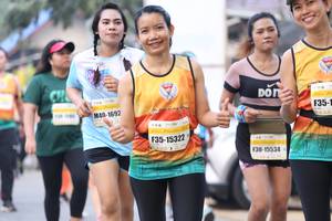 BIB: 1692, 15322, 15534
                            <button type="button" onclick="openModal(9501671)" class="btn btn-primary btn-sm float-right btn-popup" data-toggle="modal" data-target=".modal-high-quality">
                        <i class="fas fa-shopping-cart"></i> Add to Cart
                    </button>
                                            <button type="button" onclick="isThisMe(9501671, true)" class="btn btn-success btn-sm float-right btn-popup btn-isme hidden" data-toggle="tooltip" data-placement="bottom" title="นี่คือรูปของคุณใช่ไหม คลิกที่นี่เพื่อเอาเข้าอัลบั้ม">
                        <i class="fas fa-plus"></i> Add to album
                    </button>
                    <button type="button" onclick="isThisMe(9501671, false)" class="btn btn-warning btn-sm float-right btn-popup btn-isnotme hidden">
                        <i class="fas fa-ban"></i> Remove from album
                    </button>