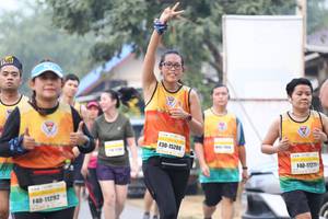 BIB: 15288, 17271, 11292
                            <button type="button" onclick="openModal(9501479)" class="btn btn-primary btn-sm float-right btn-popup" data-toggle="modal" data-target=".modal-high-quality">
                        <i class="fas fa-shopping-cart"></i> Add to Cart
                    </button>
                                            <button type="button" onclick="isThisMe(9501479, true)" class="btn btn-success btn-sm float-right btn-popup btn-isme hidden" data-toggle="tooltip" data-placement="bottom" title="นี่คือรูปของคุณใช่ไหม คลิกที่นี่เพื่อเอาเข้าอัลบั้ม">
                        <i class="fas fa-plus"></i> Add to album
                    </button>
                    <button type="button" onclick="isThisMe(9501479, false)" class="btn btn-warning btn-sm float-right btn-popup btn-isnotme hidden">
                        <i class="fas fa-ban"></i> Remove from album
                    </button>