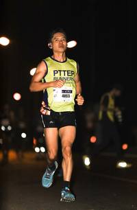 BIB: 40573
                            <button type="button" onclick="openModal(9399824)" class="btn btn-primary btn-sm float-right btn-popup" data-toggle="modal" data-target=".modal-high-quality">
                        <i class="fas fa-shopping-cart"></i> Add to Cart
                    </button>
                                            <button type="button" onclick="isThisMe(9399824, true)" class="btn btn-success btn-sm float-right btn-popup btn-isme hidden" data-toggle="tooltip" data-placement="bottom" title="นี่คือรูปของคุณใช่ไหม คลิกที่นี่เพื่อเอาเข้าอัลบั้ม">
                        <i class="fas fa-plus"></i> Add to album
                    </button>
                    <button type="button" onclick="isThisMe(9399824, false)" class="btn btn-warning btn-sm float-right btn-popup btn-isnotme hidden">
                        <i class="fas fa-ban"></i> Remove from album
                    </button>