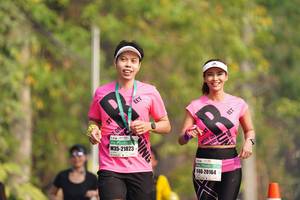 BIB: 21823, 20164
                            <button type="button" onclick="openModal(8283248)" class="btn btn-primary btn-sm float-right btn-popup" data-toggle="modal" data-target=".modal-high-quality">
                        <i class="fas fa-shopping-cart"></i> Add to Cart
                    </button>
                                            <button type="button" onclick="isThisMe(8283248, true)" class="btn btn-success btn-sm float-right btn-popup btn-isme hidden" data-toggle="tooltip" data-placement="bottom" title="นี่คือรูปของคุณใช่ไหม คลิกที่นี่เพื่อเอาเข้าอัลบั้ม">
                        <i class="fas fa-plus"></i> Add to album
                    </button>
                    <button type="button" onclick="isThisMe(8283248, false)" class="btn btn-warning btn-sm float-right btn-popup btn-isnotme hidden">
                        <i class="fas fa-ban"></i> Remove from album
                    </button>
