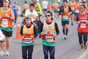 BIB: 42118, 40503
                            <button type="button" onclick="openModal(7509972)" class="btn btn-primary btn-sm float-right btn-popup" data-toggle="modal" data-target=".modal-high-quality">
                        <i class="fas fa-shopping-cart"></i> Add to Cart
                    </button>
                                            <button type="button" onclick="isThisMe(7509972, true)" class="btn btn-success btn-sm float-right btn-popup btn-isme hidden" data-toggle="tooltip" data-placement="bottom" title="นี่คือรูปของคุณใช่ไหม คลิกที่นี่เพื่อเอาเข้าอัลบั้ม">
                        <i class="fas fa-plus"></i> Add to album
                    </button>
                    <button type="button" onclick="isThisMe(7509972, false)" class="btn btn-warning btn-sm float-right btn-popup btn-isnotme hidden">
                        <i class="fas fa-ban"></i> Remove from album
                    </button>