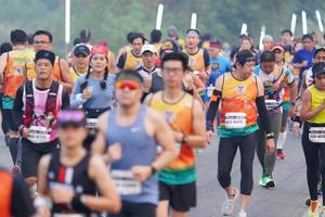 BIB: 4646, 401, 4775
                            <button type="button" onclick="openModal(7434219)" class="btn btn-primary btn-sm float-right btn-popup" data-toggle="modal" data-target=".modal-high-quality">
                        <i class="fas fa-shopping-cart"></i> Add to Cart
                    </button>
                                            <button type="button" onclick="isThisMe(7434219, true)" class="btn btn-success btn-sm float-right btn-popup btn-isme hidden" data-toggle="tooltip" data-placement="bottom" title="นี่คือรูปของคุณใช่ไหม คลิกที่นี่เพื่อเอาเข้าอัลบั้ม">
                        <i class="fas fa-plus"></i> Add to album
                    </button>
                    <button type="button" onclick="isThisMe(7434219, false)" class="btn btn-warning btn-sm float-right btn-popup btn-isnotme hidden">
                        <i class="fas fa-ban"></i> Remove from album
                    </button>