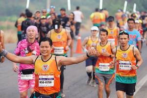 BIB: 40410, 45873, 41756
                            <button type="button" onclick="openModal(7519226)" class="btn btn-primary btn-sm float-right btn-popup" data-toggle="modal" data-target=".modal-high-quality">
                        <i class="fas fa-shopping-cart"></i> Add to Cart
                    </button>
                                            <button type="button" onclick="isThisMe(7519226, true)" class="btn btn-success btn-sm float-right btn-popup btn-isme hidden" data-toggle="tooltip" data-placement="bottom" title="นี่คือรูปของคุณใช่ไหม คลิกที่นี่เพื่อเอาเข้าอัลบั้ม">
                        <i class="fas fa-plus"></i> Add to album
                    </button>
                    <button type="button" onclick="isThisMe(7519226, false)" class="btn btn-warning btn-sm float-right btn-popup btn-isnotme hidden">
                        <i class="fas fa-ban"></i> Remove from album
                    </button>