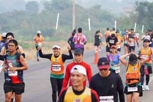 BIB: 45215, 42401, 468
                            <button type="button" onclick="openModal(7528162)" class="btn btn-primary btn-sm float-right btn-popup" data-toggle="modal" data-target=".modal-high-quality">
                        <i class="fas fa-shopping-cart"></i> Add to Cart
                    </button>
                                            <button type="button" onclick="isThisMe(7528162, true)" class="btn btn-success btn-sm float-right btn-popup btn-isme hidden" data-toggle="tooltip" data-placement="bottom" title="นี่คือรูปของคุณใช่ไหม คลิกที่นี่เพื่อเอาเข้าอัลบั้ม">
                        <i class="fas fa-plus"></i> Add to album
                    </button>
                    <button type="button" onclick="isThisMe(7528162, false)" class="btn btn-warning btn-sm float-right btn-popup btn-isnotme hidden">
                        <i class="fas fa-ban"></i> Remove from album
                    </button>