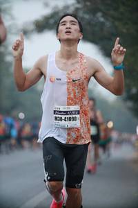 BIB: 1219, 41090
                            <button type="button" onclick="openModal(10286954)" class="btn btn-primary btn-sm float-right btn-popup" data-toggle="modal" data-target=".modal-high-quality">
                        <i class="fas fa-shopping-cart"></i> Add to Cart
                    </button>
                                            <button type="button" onclick="isThisMe(10286954, true)" class="btn btn-success btn-sm float-right btn-popup btn-isme hidden" data-toggle="tooltip" data-placement="bottom" title="นี่คือรูปของคุณใช่ไหม คลิกที่นี่เพื่อเอาเข้าอัลบั้ม">
                        <i class="fas fa-plus"></i> Add to album
                    </button>
                    <button type="button" onclick="isThisMe(10286954, false)" class="btn btn-warning btn-sm float-right btn-popup btn-isnotme hidden">
                        <i class="fas fa-ban"></i> Remove from album
                    </button>