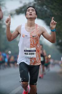 BIB: 1212, 41090
                            <button type="button" onclick="openModal(10286947)" class="btn btn-primary btn-sm float-right btn-popup" data-toggle="modal" data-target=".modal-high-quality">
                        <i class="fas fa-shopping-cart"></i> Add to Cart
                    </button>
                                            <button type="button" onclick="isThisMe(10286947, true)" class="btn btn-success btn-sm float-right btn-popup btn-isme hidden" data-toggle="tooltip" data-placement="bottom" title="นี่คือรูปของคุณใช่ไหม คลิกที่นี่เพื่อเอาเข้าอัลบั้ม">
                        <i class="fas fa-plus"></i> Add to album
                    </button>
                    <button type="button" onclick="isThisMe(10286947, false)" class="btn btn-warning btn-sm float-right btn-popup btn-isnotme hidden">
                        <i class="fas fa-ban"></i> Remove from album
                    </button>