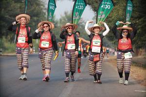 BIB: 400
                            <button type="button" onclick="openModal(10151114)" class="btn btn-primary btn-sm float-right btn-popup" data-toggle="modal" data-target=".modal-high-quality">
                        <i class="fas fa-shopping-cart"></i> Add to Cart
                    </button>
                                            <button type="button" onclick="isThisMe(10151114, true)" class="btn btn-success btn-sm float-right btn-popup btn-isme hidden" data-toggle="tooltip" data-placement="bottom" title="นี่คือรูปของคุณใช่ไหม คลิกที่นี่เพื่อเอาเข้าอัลบั้ม">
                        <i class="fas fa-plus"></i> Add to album
                    </button>
                    <button type="button" onclick="isThisMe(10151114, false)" class="btn btn-warning btn-sm float-right btn-popup btn-isnotme hidden">
                        <i class="fas fa-ban"></i> Remove from album
                    </button>