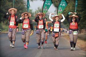 BIB: 400
                            <button type="button" onclick="openModal(10151164)" class="btn btn-primary btn-sm float-right btn-popup" data-toggle="modal" data-target=".modal-high-quality">
                        <i class="fas fa-shopping-cart"></i> Add to Cart
                    </button>
                                            <button type="button" onclick="isThisMe(10151164, true)" class="btn btn-success btn-sm float-right btn-popup btn-isme hidden" data-toggle="tooltip" data-placement="bottom" title="นี่คือรูปของคุณใช่ไหม คลิกที่นี่เพื่อเอาเข้าอัลบั้ม">
                        <i class="fas fa-plus"></i> Add to album
                    </button>
                    <button type="button" onclick="isThisMe(10151164, false)" class="btn btn-warning btn-sm float-right btn-popup btn-isnotme hidden">
                        <i class="fas fa-ban"></i> Remove from album
                    </button>