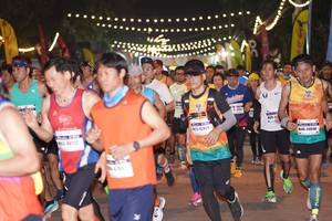 BIB: 4281, 46512, 40648
                            <button type="button" onclick="openModal(9188924)" class="btn btn-primary btn-sm float-right btn-popup" data-toggle="modal" data-target=".modal-high-quality">
                        <i class="fas fa-shopping-cart"></i> Add to Cart
                    </button>
                                            <button type="button" onclick="isThisMe(9188924, true)" class="btn btn-success btn-sm float-right btn-popup btn-isme hidden" data-toggle="tooltip" data-placement="bottom" title="นี่คือรูปของคุณใช่ไหม คลิกที่นี่เพื่อเอาเข้าอัลบั้ม">
                        <i class="fas fa-plus"></i> Add to album
                    </button>
                    <button type="button" onclick="isThisMe(9188924, false)" class="btn btn-warning btn-sm float-right btn-popup btn-isnotme hidden">
                        <i class="fas fa-ban"></i> Remove from album
                    </button>