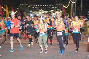 BIB: 1548
                            <button type="button" onclick="openModal(9194110)" class="btn btn-primary btn-sm float-right btn-popup" data-toggle="modal" data-target=".modal-high-quality">
                        <i class="fas fa-shopping-cart"></i> Add to Cart
                    </button>
                                            <button type="button" onclick="isThisMe(9194110, true)" class="btn btn-success btn-sm float-right btn-popup btn-isme hidden" data-toggle="tooltip" data-placement="bottom" title="นี่คือรูปของคุณใช่ไหม คลิกที่นี่เพื่อเอาเข้าอัลบั้ม">
                        <i class="fas fa-plus"></i> Add to album
                    </button>
                    <button type="button" onclick="isThisMe(9194110, false)" class="btn btn-warning btn-sm float-right btn-popup btn-isnotme hidden">
                        <i class="fas fa-ban"></i> Remove from album
                    </button>