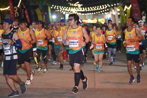 BIB: 46536, 541805
                            <button type="button" onclick="openModal(9200066)" class="btn btn-primary btn-sm float-right btn-popup" data-toggle="modal" data-target=".modal-high-quality">
                        <i class="fas fa-shopping-cart"></i> Add to Cart
                    </button>
                                            <button type="button" onclick="isThisMe(9200066, true)" class="btn btn-success btn-sm float-right btn-popup btn-isme hidden" data-toggle="tooltip" data-placement="bottom" title="นี่คือรูปของคุณใช่ไหม คลิกที่นี่เพื่อเอาเข้าอัลบั้ม">
                        <i class="fas fa-plus"></i> Add to album
                    </button>
                    <button type="button" onclick="isThisMe(9200066, false)" class="btn btn-warning btn-sm float-right btn-popup btn-isnotme hidden">
                        <i class="fas fa-ban"></i> Remove from album
                    </button>