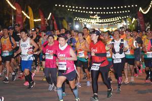 BIB: 845981
                            <button type="button" onclick="openModal(9196232)" class="btn btn-primary btn-sm float-right btn-popup" data-toggle="modal" data-target=".modal-high-quality">
                        <i class="fas fa-shopping-cart"></i> Add to Cart
                    </button>
                                            <button type="button" onclick="isThisMe(9196232, true)" class="btn btn-success btn-sm float-right btn-popup btn-isme hidden" data-toggle="tooltip" data-placement="bottom" title="นี่คือรูปของคุณใช่ไหม คลิกที่นี่เพื่อเอาเข้าอัลบั้ม">
                        <i class="fas fa-plus"></i> Add to album
                    </button>
                    <button type="button" onclick="isThisMe(9196232, false)" class="btn btn-warning btn-sm float-right btn-popup btn-isnotme hidden">
                        <i class="fas fa-ban"></i> Remove from album
                    </button>