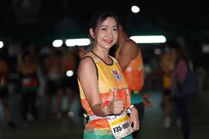 BIB: 105
                            <button type="button" onclick="openModal(9207728)" class="btn btn-primary btn-sm float-right btn-popup" data-toggle="modal" data-target=".modal-high-quality">
                        <i class="fas fa-shopping-cart"></i> Add to Cart
                    </button>
                                            <button type="button" onclick="isThisMe(9207728, true)" class="btn btn-success btn-sm float-right btn-popup btn-isme hidden" data-toggle="tooltip" data-placement="bottom" title="นี่คือรูปของคุณใช่ไหม คลิกที่นี่เพื่อเอาเข้าอัลบั้ม">
                        <i class="fas fa-plus"></i> Add to album
                    </button>
                    <button type="button" onclick="isThisMe(9207728, false)" class="btn btn-warning btn-sm float-right btn-popup btn-isnotme hidden">
                        <i class="fas fa-ban"></i> Remove from album
                    </button>
