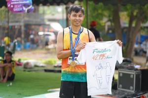 BIB: 100, 42195
                            <button type="button" onclick="openModal(8869830)" class="btn btn-primary btn-sm float-right btn-popup" data-toggle="modal" data-target=".modal-high-quality">
                        <i class="fas fa-shopping-cart"></i> Add to Cart
                    </button>
                                            <button type="button" onclick="isThisMe(8869830, true)" class="btn btn-success btn-sm float-right btn-popup btn-isme hidden" data-toggle="tooltip" data-placement="bottom" title="นี่คือรูปของคุณใช่ไหม คลิกที่นี่เพื่อเอาเข้าอัลบั้ม">
                        <i class="fas fa-plus"></i> Add to album
                    </button>
                    <button type="button" onclick="isThisMe(8869830, false)" class="btn btn-warning btn-sm float-right btn-popup btn-isnotme hidden">
                        <i class="fas fa-ban"></i> Remove from album
                    </button>