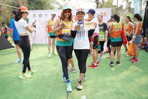 BIB: 150
                            <button type="button" onclick="openModal(8817990)" class="btn btn-primary btn-sm float-right btn-popup" data-toggle="modal" data-target=".modal-high-quality">
                        <i class="fas fa-shopping-cart"></i> Add to Cart
                    </button>
                                            <button type="button" onclick="isThisMe(8817990, true)" class="btn btn-success btn-sm float-right btn-popup btn-isme hidden" data-toggle="tooltip" data-placement="bottom" title="นี่คือรูปของคุณใช่ไหม คลิกที่นี่เพื่อเอาเข้าอัลบั้ม">
                        <i class="fas fa-plus"></i> Add to album
                    </button>
                    <button type="button" onclick="isThisMe(8817990, false)" class="btn btn-warning btn-sm float-right btn-popup btn-isnotme hidden">
                        <i class="fas fa-ban"></i> Remove from album
                    </button>