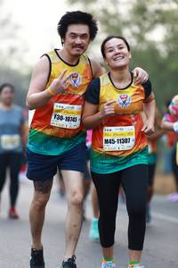 BIB: 10745, 11307
                            <button type="button" onclick="openModal(10194999)" class="btn btn-primary btn-sm float-right btn-popup" data-toggle="modal" data-target=".modal-high-quality">
                        <i class="fas fa-shopping-cart"></i> Add to Cart
                    </button>
                                            <button type="button" onclick="isThisMe(10194999, true)" class="btn btn-success btn-sm float-right btn-popup btn-isme hidden" data-toggle="tooltip" data-placement="bottom" title="นี่คือรูปของคุณใช่ไหม คลิกที่นี่เพื่อเอาเข้าอัลบั้ม">
                        <i class="fas fa-plus"></i> Add to album
                    </button>
                    <button type="button" onclick="isThisMe(10194999, false)" class="btn btn-warning btn-sm float-right btn-popup btn-isnotme hidden">
                        <i class="fas fa-ban"></i> Remove from album
                    </button>