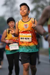 BIB: 102, 16714
                            <button type="button" onclick="openModal(10192376)" class="btn btn-primary btn-sm float-right btn-popup" data-toggle="modal" data-target=".modal-high-quality">
                        <i class="fas fa-shopping-cart"></i> Add to Cart
                    </button>
                                            <button type="button" onclick="isThisMe(10192376, true)" class="btn btn-success btn-sm float-right btn-popup btn-isme hidden" data-toggle="tooltip" data-placement="bottom" title="นี่คือรูปของคุณใช่ไหม คลิกที่นี่เพื่อเอาเข้าอัลบั้ม">
                        <i class="fas fa-plus"></i> Add to album
                    </button>
                    <button type="button" onclick="isThisMe(10192376, false)" class="btn btn-warning btn-sm float-right btn-popup btn-isnotme hidden">
                        <i class="fas fa-ban"></i> Remove from album
                    </button>