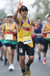 BIB: 16183
                            <button type="button" onclick="openModal(10193771)" class="btn btn-primary btn-sm float-right btn-popup" data-toggle="modal" data-target=".modal-high-quality">
                        <i class="fas fa-shopping-cart"></i> Add to Cart
                    </button>
                                            <button type="button" onclick="isThisMe(10193771, true)" class="btn btn-success btn-sm float-right btn-popup btn-isme hidden" data-toggle="tooltip" data-placement="bottom" title="นี่คือรูปของคุณใช่ไหม คลิกที่นี่เพื่อเอาเข้าอัลบั้ม">
                        <i class="fas fa-plus"></i> Add to album
                    </button>
                    <button type="button" onclick="isThisMe(10193771, false)" class="btn btn-warning btn-sm float-right btn-popup btn-isnotme hidden">
                        <i class="fas fa-ban"></i> Remove from album
                    </button>