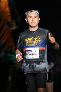 BIB: 4205
                            <button type="button" onclick="openModal(10187919)" class="btn btn-primary btn-sm float-right btn-popup" data-toggle="modal" data-target=".modal-high-quality">
                        <i class="fas fa-shopping-cart"></i> Add to Cart
                    </button>
                                            <button type="button" onclick="isThisMe(10187919, true)" class="btn btn-success btn-sm float-right btn-popup btn-isme hidden" data-toggle="tooltip" data-placement="bottom" title="นี่คือรูปของคุณใช่ไหม คลิกที่นี่เพื่อเอาเข้าอัลบั้ม">
                        <i class="fas fa-plus"></i> Add to album
                    </button>
                    <button type="button" onclick="isThisMe(10187919, false)" class="btn btn-warning btn-sm float-right btn-popup btn-isnotme hidden">
                        <i class="fas fa-ban"></i> Remove from album
                    </button>