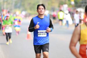 BIB: 42720
                            <button type="button" onclick="openModal(7577330)" class="btn btn-primary btn-sm float-right btn-popup" data-toggle="modal" data-target=".modal-high-quality">
                        <i class="fas fa-shopping-cart"></i> Add to Cart
                    </button>
                                            <button type="button" onclick="isThisMe(7577330, true)" class="btn btn-success btn-sm float-right btn-popup btn-isme hidden" data-toggle="tooltip" data-placement="bottom" title="นี่คือรูปของคุณใช่ไหม คลิกที่นี่เพื่อเอาเข้าอัลบั้ม">
                        <i class="fas fa-plus"></i> Add to album
                    </button>
                    <button type="button" onclick="isThisMe(7577330, false)" class="btn btn-warning btn-sm float-right btn-popup btn-isnotme hidden">
                        <i class="fas fa-ban"></i> Remove from album
                    </button>