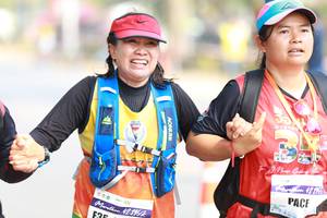 BIB: 42195
                            <button type="button" onclick="openModal(7598220)" class="btn btn-primary btn-sm float-right btn-popup" data-toggle="modal" data-target=".modal-high-quality">
                        <i class="fas fa-shopping-cart"></i> Add to Cart
                    </button>
                                            <button type="button" onclick="isThisMe(7598220, true)" class="btn btn-success btn-sm float-right btn-popup btn-isme hidden" data-toggle="tooltip" data-placement="bottom" title="นี่คือรูปของคุณใช่ไหม คลิกที่นี่เพื่อเอาเข้าอัลบั้ม">
                        <i class="fas fa-plus"></i> Add to album
                    </button>
                    <button type="button" onclick="isThisMe(7598220, false)" class="btn btn-warning btn-sm float-right btn-popup btn-isnotme hidden">
                        <i class="fas fa-ban"></i> Remove from album
                    </button>