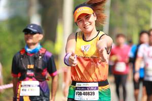 BIB: 100, 42195, 40839
                            <button type="button" onclick="openModal(7497756)" class="btn btn-primary btn-sm float-right btn-popup" data-toggle="modal" data-target=".modal-high-quality">
                        <i class="fas fa-shopping-cart"></i> Add to Cart
                    </button>
                                            <button type="button" onclick="isThisMe(7497756, true)" class="btn btn-success btn-sm float-right btn-popup btn-isme hidden" data-toggle="tooltip" data-placement="bottom" title="นี่คือรูปของคุณใช่ไหม คลิกที่นี่เพื่อเอาเข้าอัลบั้ม">
                        <i class="fas fa-plus"></i> Add to album
                    </button>
                    <button type="button" onclick="isThisMe(7497756, false)" class="btn btn-warning btn-sm float-right btn-popup btn-isnotme hidden">
                        <i class="fas fa-ban"></i> Remove from album
                    </button>