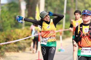 BIB: 0423, 42659
                            <button type="button" onclick="openModal(7498665)" class="btn btn-primary btn-sm float-right btn-popup" data-toggle="modal" data-target=".modal-high-quality">
                        <i class="fas fa-shopping-cart"></i> Add to Cart
                    </button>
                                            <button type="button" onclick="isThisMe(7498665, true)" class="btn btn-success btn-sm float-right btn-popup btn-isme hidden" data-toggle="tooltip" data-placement="bottom" title="นี่คือรูปของคุณใช่ไหม คลิกที่นี่เพื่อเอาเข้าอัลบั้ม">
                        <i class="fas fa-plus"></i> Add to album
                    </button>
                    <button type="button" onclick="isThisMe(7498665, false)" class="btn btn-warning btn-sm float-right btn-popup btn-isnotme hidden">
                        <i class="fas fa-ban"></i> Remove from album
                    </button>