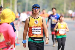 BIB: 42195, 47594
                            <button type="button" onclick="openModal(7531208)" class="btn btn-primary btn-sm float-right btn-popup" data-toggle="modal" data-target=".modal-high-quality">
                        <i class="fas fa-shopping-cart"></i> Add to Cart
                    </button>
                                            <button type="button" onclick="isThisMe(7531208, true)" class="btn btn-success btn-sm float-right btn-popup btn-isme hidden" data-toggle="tooltip" data-placement="bottom" title="นี่คือรูปของคุณใช่ไหม คลิกที่นี่เพื่อเอาเข้าอัลบั้ม">
                        <i class="fas fa-plus"></i> Add to album
                    </button>
                    <button type="button" onclick="isThisMe(7531208, false)" class="btn btn-warning btn-sm float-right btn-popup btn-isnotme hidden">
                        <i class="fas fa-ban"></i> Remove from album
                    </button>