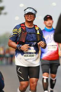 BIB: 1219, 47397
                            <button type="button" onclick="openModal(7817119)" class="btn btn-primary btn-sm float-right btn-popup" data-toggle="modal" data-target=".modal-high-quality">
                        <i class="fas fa-shopping-cart"></i> Add to Cart
                    </button>
                                            <button type="button" onclick="isThisMe(7817119, true)" class="btn btn-success btn-sm float-right btn-popup btn-isme hidden" data-toggle="tooltip" data-placement="bottom" title="นี่คือรูปของคุณใช่ไหม คลิกที่นี่เพื่อเอาเข้าอัลบั้ม">
                        <i class="fas fa-plus"></i> Add to album
                    </button>
                    <button type="button" onclick="isThisMe(7817119, false)" class="btn btn-warning btn-sm float-right btn-popup btn-isnotme hidden">
                        <i class="fas fa-ban"></i> Remove from album
                    </button>