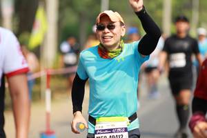 BIB: 42195, 40412
                            <button type="button" onclick="openModal(7497890)" class="btn btn-primary btn-sm float-right btn-popup" data-toggle="modal" data-target=".modal-high-quality">
                        <i class="fas fa-shopping-cart"></i> Add to Cart
                    </button>
                                            <button type="button" onclick="isThisMe(7497890, true)" class="btn btn-success btn-sm float-right btn-popup btn-isme hidden" data-toggle="tooltip" data-placement="bottom" title="นี่คือรูปของคุณใช่ไหม คลิกที่นี่เพื่อเอาเข้าอัลบั้ม">
                        <i class="fas fa-plus"></i> Add to album
                    </button>
                    <button type="button" onclick="isThisMe(7497890, false)" class="btn btn-warning btn-sm float-right btn-popup btn-isnotme hidden">
                        <i class="fas fa-ban"></i> Remove from album
                    </button>