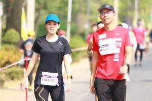 BIB: 415, 41510
                            <button type="button" onclick="openModal(7496579)" class="btn btn-primary btn-sm float-right btn-popup" data-toggle="modal" data-target=".modal-high-quality">
                        <i class="fas fa-shopping-cart"></i> Add to Cart
                    </button>
                                            <button type="button" onclick="isThisMe(7496579, true)" class="btn btn-success btn-sm float-right btn-popup btn-isme hidden" data-toggle="tooltip" data-placement="bottom" title="นี่คือรูปของคุณใช่ไหม คลิกที่นี่เพื่อเอาเข้าอัลบั้ม">
                        <i class="fas fa-plus"></i> Add to album
                    </button>
                    <button type="button" onclick="isThisMe(7496579, false)" class="btn btn-warning btn-sm float-right btn-popup btn-isnotme hidden">
                        <i class="fas fa-ban"></i> Remove from album
                    </button>