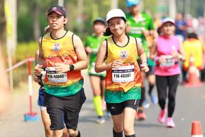 BIB: 40643, 40387
                            <button type="button" onclick="openModal(7605147)" class="btn btn-primary btn-sm float-right btn-popup" data-toggle="modal" data-target=".modal-high-quality">
                        <i class="fas fa-shopping-cart"></i> Add to Cart
                    </button>
                                            <button type="button" onclick="isThisMe(7605147, true)" class="btn btn-success btn-sm float-right btn-popup btn-isme hidden" data-toggle="tooltip" data-placement="bottom" title="นี่คือรูปของคุณใช่ไหม คลิกที่นี่เพื่อเอาเข้าอัลบั้ม">
                        <i class="fas fa-plus"></i> Add to album
                    </button>
                    <button type="button" onclick="isThisMe(7605147, false)" class="btn btn-warning btn-sm float-right btn-popup btn-isnotme hidden">
                        <i class="fas fa-ban"></i> Remove from album
                    </button>