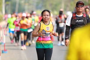 BIB: 10987
                            <button type="button" onclick="openModal(7551323)" class="btn btn-primary btn-sm float-right btn-popup" data-toggle="modal" data-target=".modal-high-quality">
                        <i class="fas fa-shopping-cart"></i> Add to Cart
                    </button>
                                            <button type="button" onclick="isThisMe(7551323, true)" class="btn btn-success btn-sm float-right btn-popup btn-isme hidden" data-toggle="tooltip" data-placement="bottom" title="นี่คือรูปของคุณใช่ไหม คลิกที่นี่เพื่อเอาเข้าอัลบั้ม">
                        <i class="fas fa-plus"></i> Add to album
                    </button>
                    <button type="button" onclick="isThisMe(7551323, false)" class="btn btn-warning btn-sm float-right btn-popup btn-isnotme hidden">
                        <i class="fas fa-ban"></i> Remove from album
                    </button>