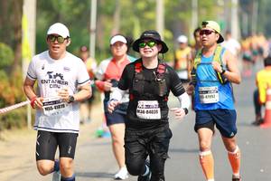 BIB: 47992, 84039
                            <button type="button" onclick="openModal(7521599)" class="btn btn-primary btn-sm float-right btn-popup" data-toggle="modal" data-target=".modal-high-quality">
                        <i class="fas fa-shopping-cart"></i> Add to Cart
                    </button>
                                            <button type="button" onclick="isThisMe(7521599, true)" class="btn btn-success btn-sm float-right btn-popup btn-isme hidden" data-toggle="tooltip" data-placement="bottom" title="นี่คือรูปของคุณใช่ไหม คลิกที่นี่เพื่อเอาเข้าอัลบั้ม">
                        <i class="fas fa-plus"></i> Add to album
                    </button>
                    <button type="button" onclick="isThisMe(7521599, false)" class="btn btn-warning btn-sm float-right btn-popup btn-isnotme hidden">
                        <i class="fas fa-ban"></i> Remove from album
                    </button>