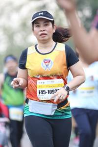 BIB: 1093
                            <button type="button" onclick="openModal(9081272)" class="btn btn-primary btn-sm float-right btn-popup" data-toggle="modal" data-target=".modal-high-quality">
                        <i class="fas fa-shopping-cart"></i> Add to Cart
                    </button>
                                            <button type="button" onclick="isThisMe(9081272, true)" class="btn btn-success btn-sm float-right btn-popup btn-isme hidden" data-toggle="tooltip" data-placement="bottom" title="นี่คือรูปของคุณใช่ไหม คลิกที่นี่เพื่อเอาเข้าอัลบั้ม">
                        <i class="fas fa-plus"></i> Add to album
                    </button>
                    <button type="button" onclick="isThisMe(9081272, false)" class="btn btn-warning btn-sm float-right btn-popup btn-isnotme hidden">
                        <i class="fas fa-ban"></i> Remove from album
                    </button>