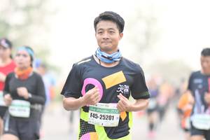 BIB: 25201
                            <button type="button" onclick="openModal(8619323)" class="btn btn-primary btn-sm float-right btn-popup" data-toggle="modal" data-target=".modal-high-quality">
                        <i class="fas fa-shopping-cart"></i> Add to Cart
                    </button>
                                            <button type="button" onclick="isThisMe(8619323, true)" class="btn btn-success btn-sm float-right btn-popup btn-isme hidden" data-toggle="tooltip" data-placement="bottom" title="นี่คือรูปของคุณใช่ไหม คลิกที่นี่เพื่อเอาเข้าอัลบั้ม">
                        <i class="fas fa-plus"></i> Add to album
                    </button>
                    <button type="button" onclick="isThisMe(8619323, false)" class="btn btn-warning btn-sm float-right btn-popup btn-isnotme hidden">
                        <i class="fas fa-ban"></i> Remove from album
                    </button>