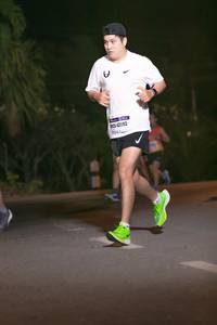 BIB: 542993
                            <button type="button" onclick="openModal(9721156)" class="btn btn-primary btn-sm float-right btn-popup" data-toggle="modal" data-target=".modal-high-quality">
                        <i class="fas fa-shopping-cart"></i> Add to Cart
                    </button>
                                            <button type="button" onclick="isThisMe(9721156, true)" class="btn btn-success btn-sm float-right btn-popup btn-isme hidden" data-toggle="tooltip" data-placement="bottom" title="นี่คือรูปของคุณใช่ไหม คลิกที่นี่เพื่อเอาเข้าอัลบั้ม">
                        <i class="fas fa-plus"></i> Add to album
                    </button>
                    <button type="button" onclick="isThisMe(9721156, false)" class="btn btn-warning btn-sm float-right btn-popup btn-isnotme hidden">
                        <i class="fas fa-ban"></i> Remove from album
                    </button>