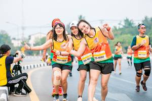 BIB: 17023, 16583, 1571
                            <button type="button" onclick="openModal(8118091)" class="btn btn-primary btn-sm float-right btn-popup" data-toggle="modal" data-target=".modal-high-quality">
                        <i class="fas fa-shopping-cart"></i> Add to Cart
                    </button>
                                            <button type="button" onclick="isThisMe(8118091, true)" class="btn btn-success btn-sm float-right btn-popup btn-isme hidden" data-toggle="tooltip" data-placement="bottom" title="นี่คือรูปของคุณใช่ไหม คลิกที่นี่เพื่อเอาเข้าอัลบั้ม">
                        <i class="fas fa-plus"></i> Add to album
                    </button>
                    <button type="button" onclick="isThisMe(8118091, false)" class="btn btn-warning btn-sm float-right btn-popup btn-isnotme hidden">
                        <i class="fas fa-ban"></i> Remove from album
                    </button>