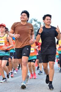 BIB: 10638, 0942
                            <button type="button" onclick="openModal(10234645)" class="btn btn-primary btn-sm float-right btn-popup" data-toggle="modal" data-target=".modal-high-quality">
                        <i class="fas fa-shopping-cart"></i> Add to Cart
                    </button>
                                            <button type="button" onclick="isThisMe(10234645, true)" class="btn btn-success btn-sm float-right btn-popup btn-isme hidden" data-toggle="tooltip" data-placement="bottom" title="นี่คือรูปของคุณใช่ไหม คลิกที่นี่เพื่อเอาเข้าอัลบั้ม">
                        <i class="fas fa-plus"></i> Add to album
                    </button>
                    <button type="button" onclick="isThisMe(10234645, false)" class="btn btn-warning btn-sm float-right btn-popup btn-isnotme hidden">
                        <i class="fas fa-ban"></i> Remove from album
                    </button>