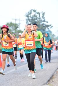 BIB: 11244, 15400
                            <button type="button" onclick="openModal(10237023)" class="btn btn-primary btn-sm float-right btn-popup" data-toggle="modal" data-target=".modal-high-quality">
                        <i class="fas fa-shopping-cart"></i> Add to Cart
                    </button>
                                            <button type="button" onclick="isThisMe(10237023, true)" class="btn btn-success btn-sm float-right btn-popup btn-isme hidden" data-toggle="tooltip" data-placement="bottom" title="นี่คือรูปของคุณใช่ไหม คลิกที่นี่เพื่อเอาเข้าอัลบั้ม">
                        <i class="fas fa-plus"></i> Add to album
                    </button>
                    <button type="button" onclick="isThisMe(10237023, false)" class="btn btn-warning btn-sm float-right btn-popup btn-isnotme hidden">
                        <i class="fas fa-ban"></i> Remove from album
                    </button>