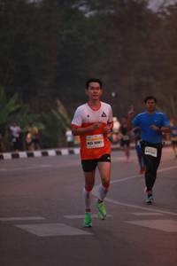 BIB: 210
                            <button type="button" onclick="openModal(8576665)" class="btn btn-primary btn-sm float-right btn-popup" data-toggle="modal" data-target=".modal-high-quality">
                        <i class="fas fa-shopping-cart"></i> Add to Cart
                    </button>
                                            <button type="button" onclick="isThisMe(8576665, true)" class="btn btn-success btn-sm float-right btn-popup btn-isme hidden" data-toggle="tooltip" data-placement="bottom" title="นี่คือรูปของคุณใช่ไหม คลิกที่นี่เพื่อเอาเข้าอัลบั้ม">
                        <i class="fas fa-plus"></i> Add to album
                    </button>
                    <button type="button" onclick="isThisMe(8576665, false)" class="btn btn-warning btn-sm float-right btn-popup btn-isnotme hidden">
                        <i class="fas fa-ban"></i> Remove from album
                    </button>