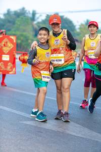 BIB: 16208, 154
                            <button type="button" onclick="openModal(9381252)" class="btn btn-primary btn-sm float-right btn-popup" data-toggle="modal" data-target=".modal-high-quality">
                        <i class="fas fa-shopping-cart"></i> Add to Cart
                    </button>
                                            <button type="button" onclick="isThisMe(9381252, true)" class="btn btn-success btn-sm float-right btn-popup btn-isme hidden" data-toggle="tooltip" data-placement="bottom" title="นี่คือรูปของคุณใช่ไหม คลิกที่นี่เพื่อเอาเข้าอัลบั้ม">
                        <i class="fas fa-plus"></i> Add to album
                    </button>
                    <button type="button" onclick="isThisMe(9381252, false)" class="btn btn-warning btn-sm float-right btn-popup btn-isnotme hidden">
                        <i class="fas fa-ban"></i> Remove from album
                    </button>
