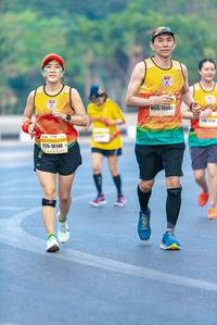 BIB: 15961, 10148
                            <button type="button" onclick="openModal(9332574)" class="btn btn-primary btn-sm float-right btn-popup" data-toggle="modal" data-target=".modal-high-quality">
                        <i class="fas fa-shopping-cart"></i> Add to Cart
                    </button>
                                            <button type="button" onclick="isThisMe(9332574, true)" class="btn btn-success btn-sm float-right btn-popup btn-isme hidden" data-toggle="tooltip" data-placement="bottom" title="นี่คือรูปของคุณใช่ไหม คลิกที่นี่เพื่อเอาเข้าอัลบั้ม">
                        <i class="fas fa-plus"></i> Add to album
                    </button>
                    <button type="button" onclick="isThisMe(9332574, false)" class="btn btn-warning btn-sm float-right btn-popup btn-isnotme hidden">
                        <i class="fas fa-ban"></i> Remove from album
                    </button>