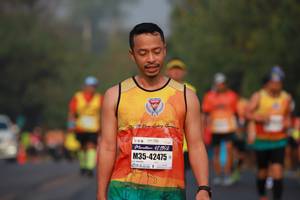 BIB: 12192, 42475
                            <button type="button" onclick="openModal(9559979)" class="btn btn-primary btn-sm float-right btn-popup" data-toggle="modal" data-target=".modal-high-quality">
                        <i class="fas fa-shopping-cart"></i> Add to Cart
                    </button>
                                            <button type="button" onclick="isThisMe(9559979, true)" class="btn btn-success btn-sm float-right btn-popup btn-isme hidden" data-toggle="tooltip" data-placement="bottom" title="นี่คือรูปของคุณใช่ไหม คลิกที่นี่เพื่อเอาเข้าอัลบั้ม">
                        <i class="fas fa-plus"></i> Add to album
                    </button>
                    <button type="button" onclick="isThisMe(9559979, false)" class="btn btn-warning btn-sm float-right btn-popup btn-isnotme hidden">
                        <i class="fas fa-ban"></i> Remove from album
                    </button>