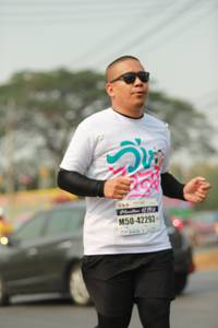 BIB: 42293
                            <button type="button" onclick="openModal(9573464)" class="btn btn-primary btn-sm float-right btn-popup" data-toggle="modal" data-target=".modal-high-quality">
                        <i class="fas fa-shopping-cart"></i> Add to Cart
                    </button>
                                            <button type="button" onclick="isThisMe(9573464, true)" class="btn btn-success btn-sm float-right btn-popup btn-isme hidden" data-toggle="tooltip" data-placement="bottom" title="นี่คือรูปของคุณใช่ไหม คลิกที่นี่เพื่อเอาเข้าอัลบั้ม">
                        <i class="fas fa-plus"></i> Add to album
                    </button>
                    <button type="button" onclick="isThisMe(9573464, false)" class="btn btn-warning btn-sm float-right btn-popup btn-isnotme hidden">
                        <i class="fas fa-ban"></i> Remove from album
                    </button>