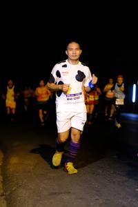 BIB: 42007
                            <button type="button" onclick="openModal(8649288)" class="btn btn-primary btn-sm float-right btn-popup" data-toggle="modal" data-target=".modal-high-quality">
                        <i class="fas fa-shopping-cart"></i> Add to Cart
                    </button>
                                            <button type="button" onclick="isThisMe(8649288, true)" class="btn btn-success btn-sm float-right btn-popup btn-isme hidden" data-toggle="tooltip" data-placement="bottom" title="นี่คือรูปของคุณใช่ไหม คลิกที่นี่เพื่อเอาเข้าอัลบั้ม">
                        <i class="fas fa-plus"></i> Add to album
                    </button>
                    <button type="button" onclick="isThisMe(8649288, false)" class="btn btn-warning btn-sm float-right btn-popup btn-isnotme hidden">
                        <i class="fas fa-ban"></i> Remove from album
                    </button>