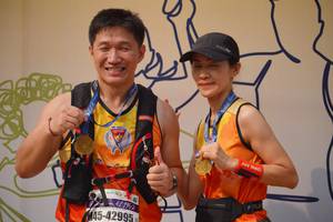 BIB: 421957, 42995
                            <button type="button" onclick="openModal(8218116)" class="btn btn-primary btn-sm float-right btn-popup" data-toggle="modal" data-target=".modal-high-quality">
                        <i class="fas fa-shopping-cart"></i> Add to Cart
                    </button>
                                            <button type="button" onclick="isThisMe(8218116, true)" class="btn btn-success btn-sm float-right btn-popup btn-isme hidden" data-toggle="tooltip" data-placement="bottom" title="นี่คือรูปของคุณใช่ไหม คลิกที่นี่เพื่อเอาเข้าอัลบั้ม">
                        <i class="fas fa-plus"></i> Add to album
                    </button>
                    <button type="button" onclick="isThisMe(8218116, false)" class="btn btn-warning btn-sm float-right btn-popup btn-isnotme hidden">
                        <i class="fas fa-ban"></i> Remove from album
                    </button>