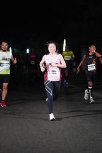 BIB: 4018
                            <button type="button" onclick="openModal(8273803)" class="btn btn-primary btn-sm float-right btn-popup" data-toggle="modal" data-target=".modal-high-quality">
                        <i class="fas fa-shopping-cart"></i> Add to Cart
                    </button>
                                            <button type="button" onclick="isThisMe(8273803, true)" class="btn btn-success btn-sm float-right btn-popup btn-isme hidden" data-toggle="tooltip" data-placement="bottom" title="นี่คือรูปของคุณใช่ไหม คลิกที่นี่เพื่อเอาเข้าอัลบั้ม">
                        <i class="fas fa-plus"></i> Add to album
                    </button>
                    <button type="button" onclick="isThisMe(8273803, false)" class="btn btn-warning btn-sm float-right btn-popup btn-isnotme hidden">
                        <i class="fas fa-ban"></i> Remove from album
                    </button>