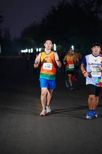 BIB: 201, 22356
                            <button type="button" onclick="openModal(8591797)" class="btn btn-primary btn-sm float-right btn-popup" data-toggle="modal" data-target=".modal-high-quality">
                        <i class="fas fa-shopping-cart"></i> Add to Cart
                    </button>
                                            <button type="button" onclick="isThisMe(8591797, true)" class="btn btn-success btn-sm float-right btn-popup btn-isme hidden" data-toggle="tooltip" data-placement="bottom" title="นี่คือรูปของคุณใช่ไหม คลิกที่นี่เพื่อเอาเข้าอัลบั้ม">
                        <i class="fas fa-plus"></i> Add to album
                    </button>
                    <button type="button" onclick="isThisMe(8591797, false)" class="btn btn-warning btn-sm float-right btn-popup btn-isnotme hidden">
                        <i class="fas fa-ban"></i> Remove from album
                    </button>